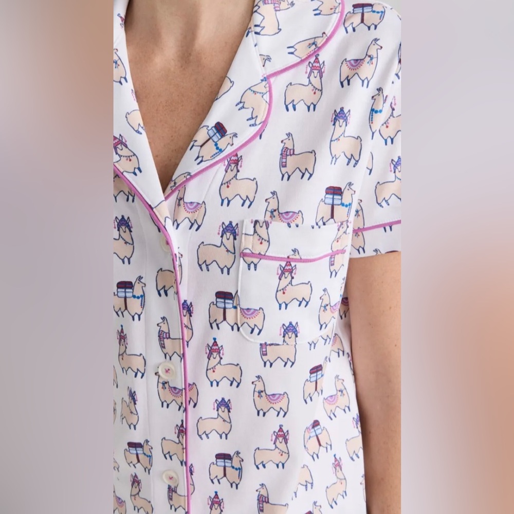 Roller Rabbit Alpaca Print Short Pajama set - Picture 2 of 8